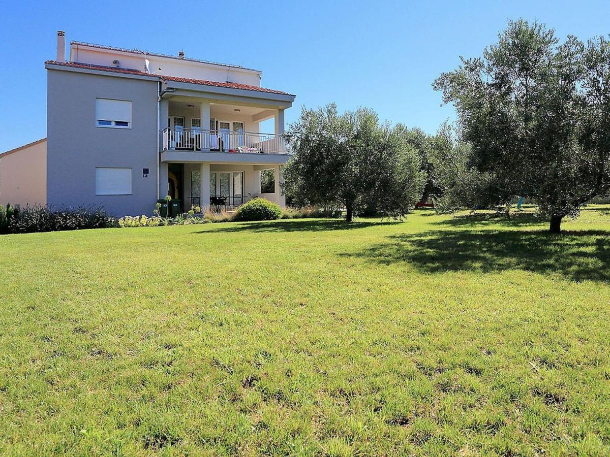 Sun-Kissed Apartment In Bibinje With Garden ห้อง รูปภาพ