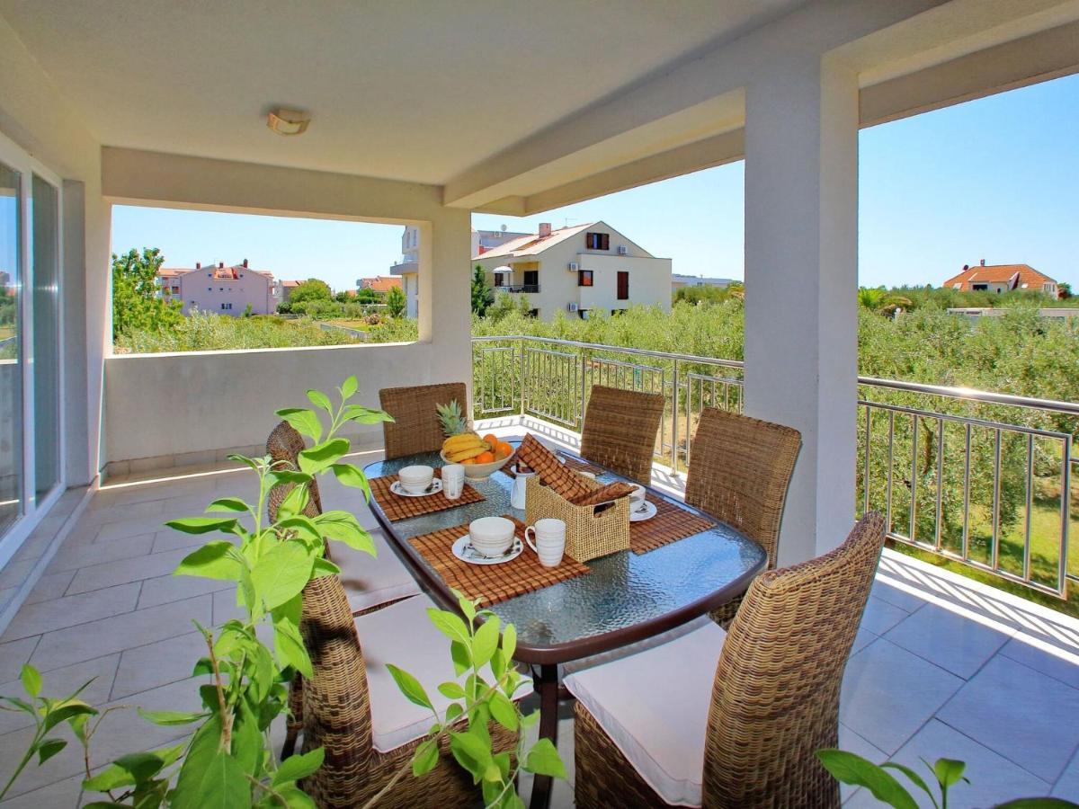Sun-Kissed Apartment In Bibinje With Garden ห้อง รูปภาพ