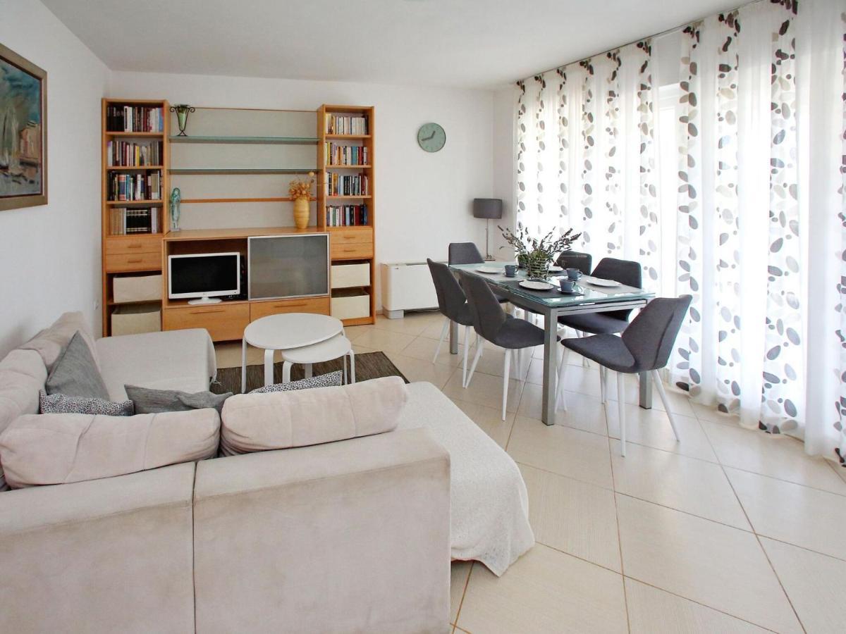 Sun-Kissed Apartment In Bibinje With Garden ภายนอก รูปภาพ